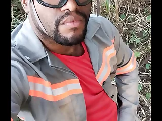 Trabalhador oferece leite no mato pro primeiro que chegar caindo de Boca